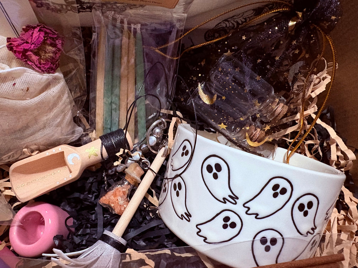 Bug & Bear Boo Box